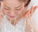 乾燥肌に効く幹細胞化粧品の使い方！肌の潤いと水分量を保つ方法